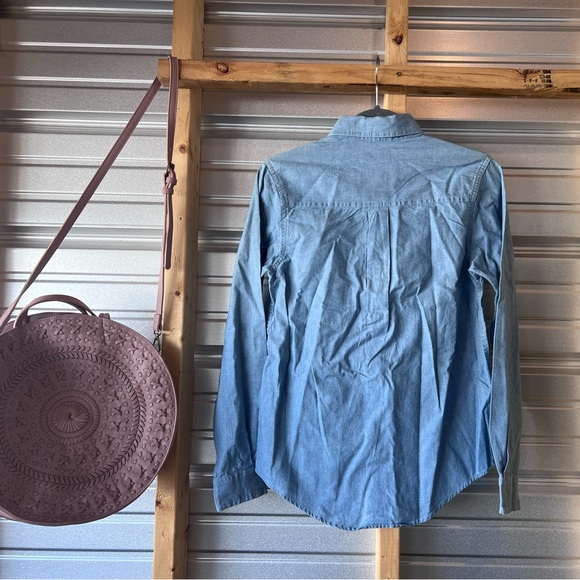 MUNSINGWEAR Penguin Button Down Top - Picture 9 of 12